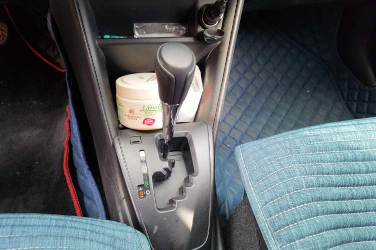 Used Toyota Vios FS 2022 1.5L 20th Anniversary Edition Gear Lever