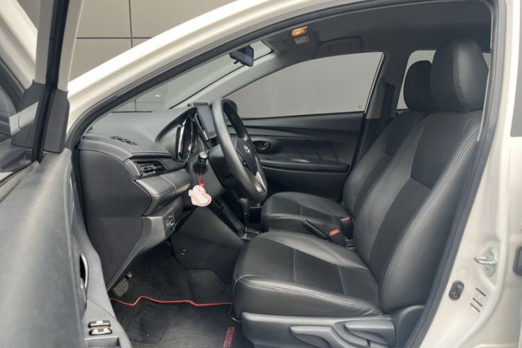 Used Toyota Vios FS 2022 1.5L 20th Anniversary Edition Interior 4