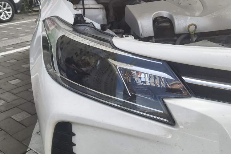 Used Toyota Vios FS 2022 1.5L 20th Anniversary Edition Right Front Headlight