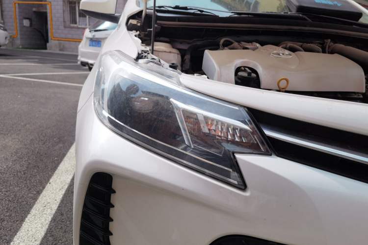 Used Toyota Vios FS 2022 1.5L 20th Anniversary Edition Right Front Headlight