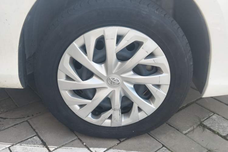 Used Toyota Vios FS 2022 1.5L 20th Anniversary Edition Right Front Wheel Hub