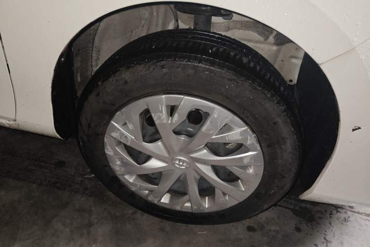 Used Toyota Vios FS 2022 1.5L 20th Anniversary Edition Right Front Wheel Hub
