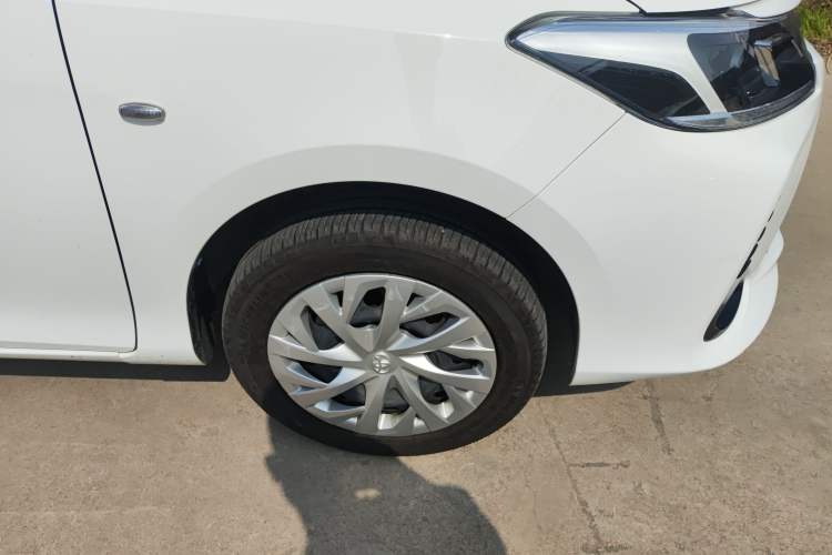 Used Toyota Vios FS 2022 1.5L 20th Anniversary Edition Right Front Wheel Hub
