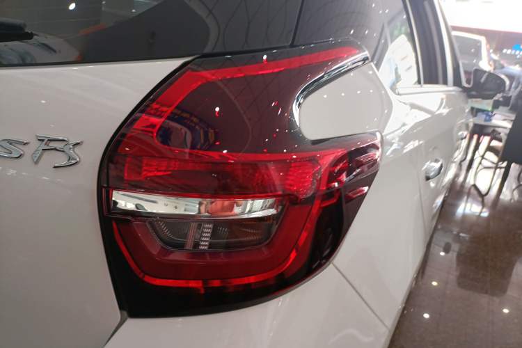 Used Toyota Vios FS 2022 1.5L 20th Anniversary Edition Right Rear Taillight