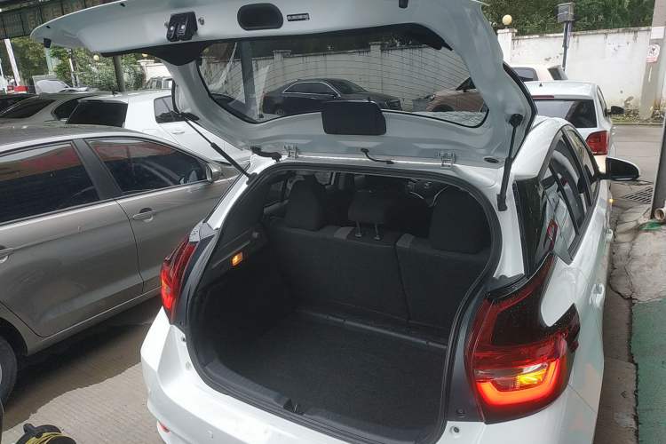 Used Toyota Vios FS 2022 1.5L CVT FENGCHI CARE Edition Trunk