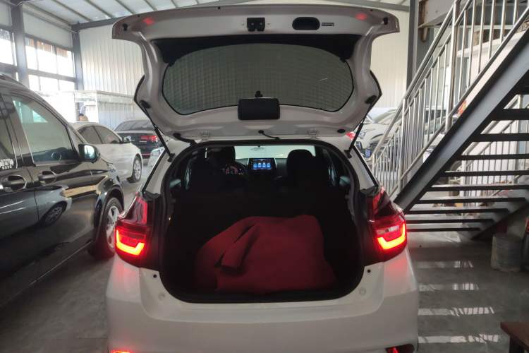 Used Toyota Vios FS 2022 1.5L 20th Anniversary Edition Trunk