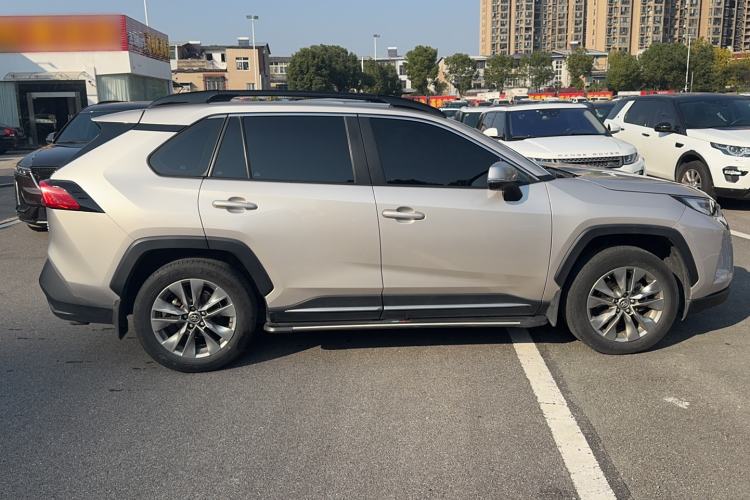 Used Toyota Wildlander 2021 2.0L CVT 4x4 Luxury Edition Exterior 2