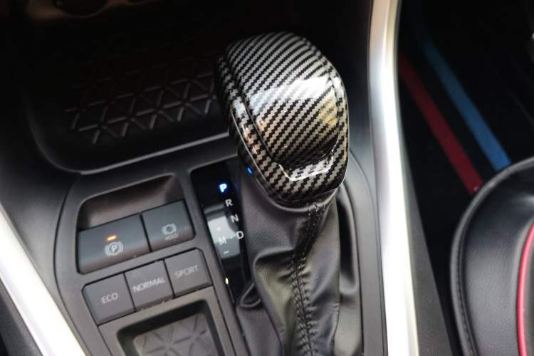 Used Toyota Wildlander 2023 2.0L CVT Two-Wheel Drive Leading Edition Gear Lever