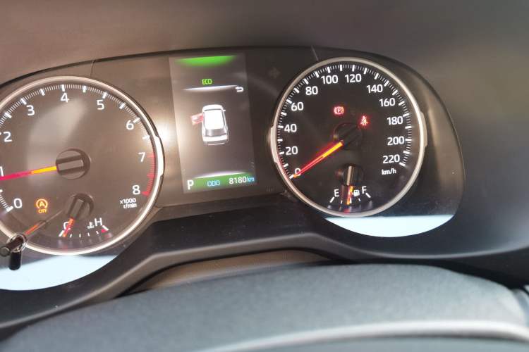 Used Toyota Wildlander 2023 2.0L CVT Two-Wheel Drive Leading Edition Odometer Close Up