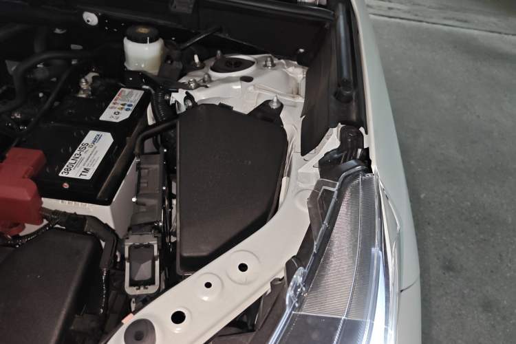 Used Toyota Wildlander 2024 2.0L CVT Two-Wheel Drive Leading Edition Engine Bay Left