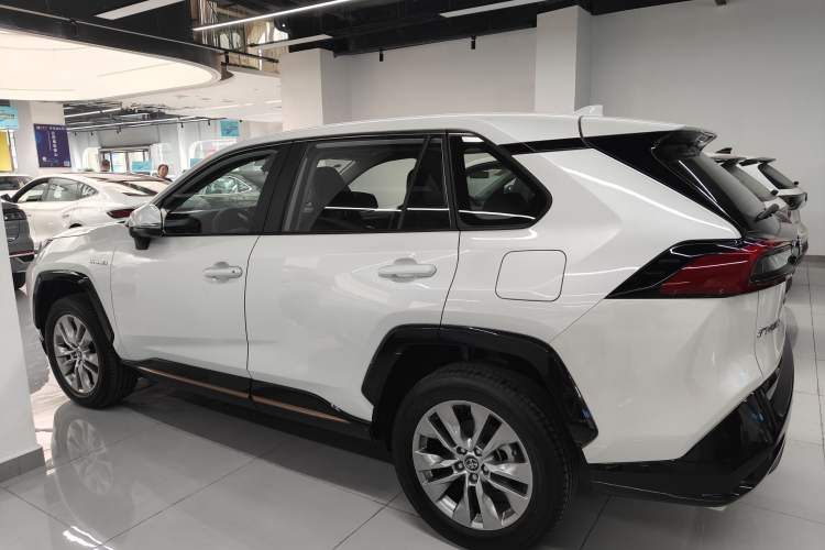 Used Toyota Wildlander 2024 Dual-Motor 2.5L E-CVT Two-Wheel Drive Urban Edition Exterior 2