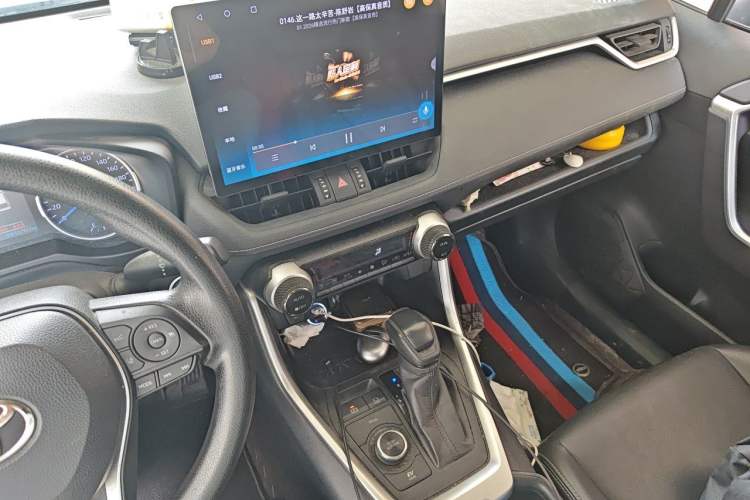 Used Toyota Wildlander 2020 Dual-Motor 2.5L E-CVT Four-Wheel Drive Luxury Edition Audio And AC Panel
