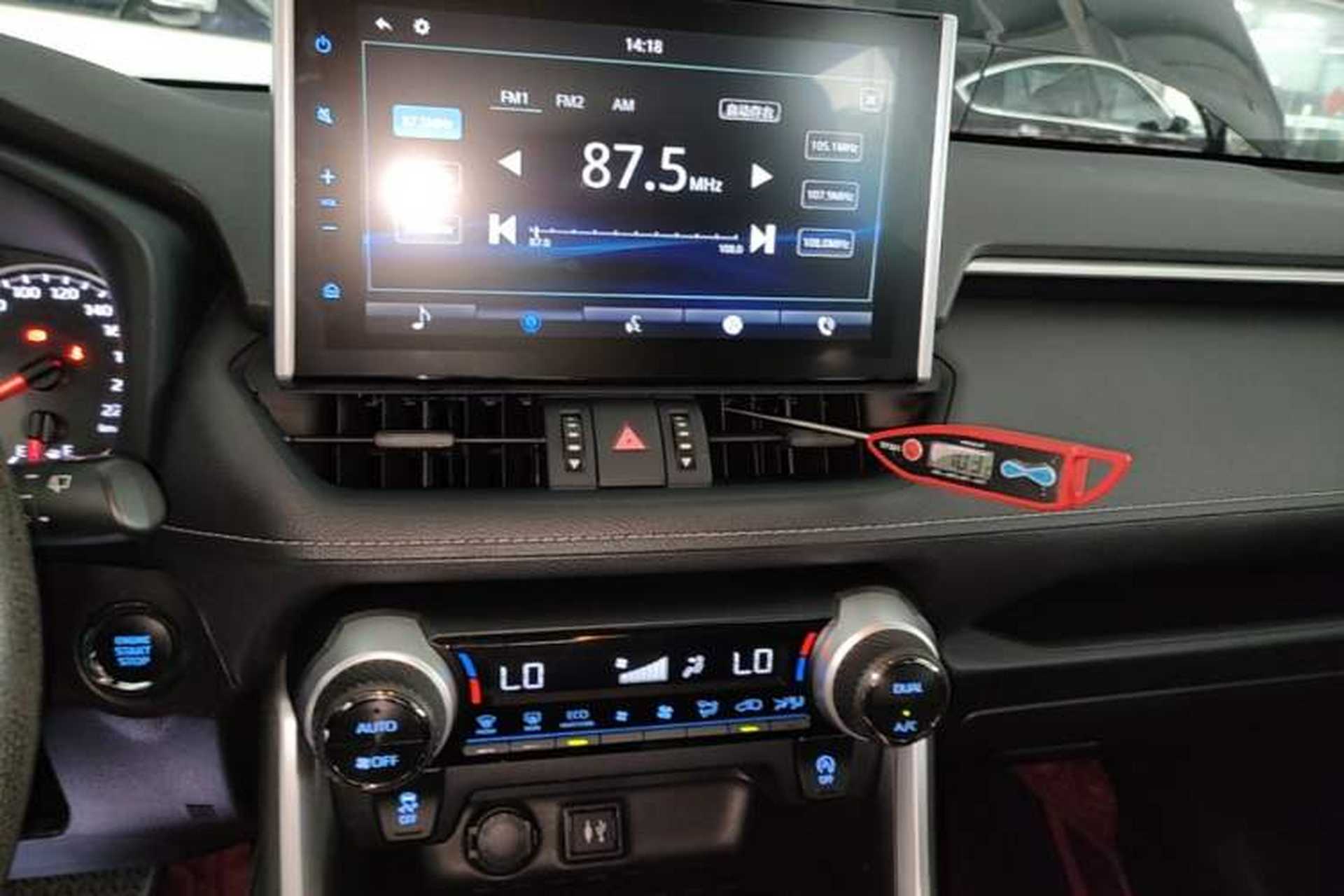 Used Toyota Wildlander 2020 2.0L CVT Two-Wheel Drive Luxury Edition Audio And AC Panel