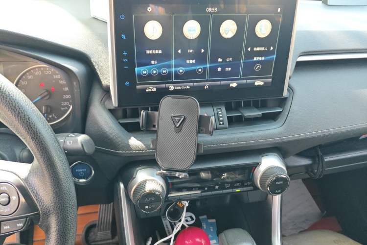 Used Toyota Wildlander 2020 Dual-Engine 2.5L E-CVT Two-Wheel Drive Luxury Edition Audio And AC Panel