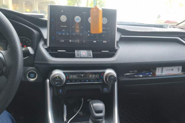 Used Toyota Wildlander 2020 2.0L CVT Two-Wheel Drive Luxury Edition Audio And AC Panel