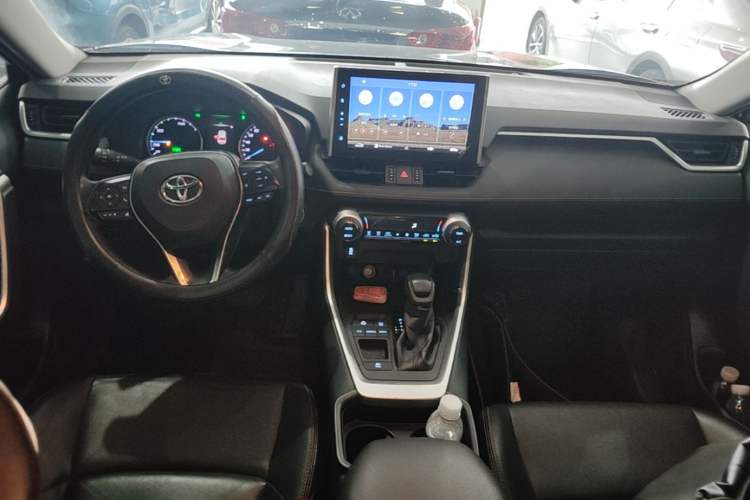 Used Toyota Wildlander 2020 Dual-Engine 2.5L E-CVT Two-Wheel Drive Luxury Edition Center Console
