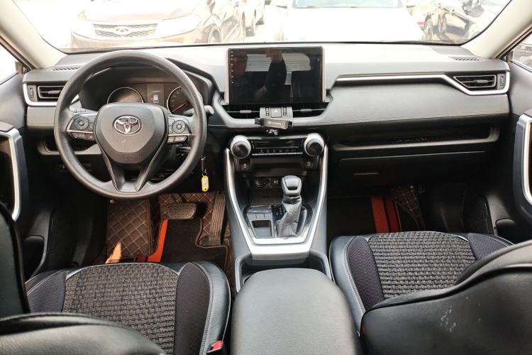 Used Toyota Wildlander 2020 2.0L CVT Two-Wheel Drive Leading Edition Center Console