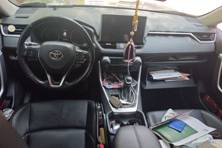 Used Toyota Wildlander 2020 Dual-Engine 2.5L E-CVT Two-Wheel Drive Prestige Edition Center Console