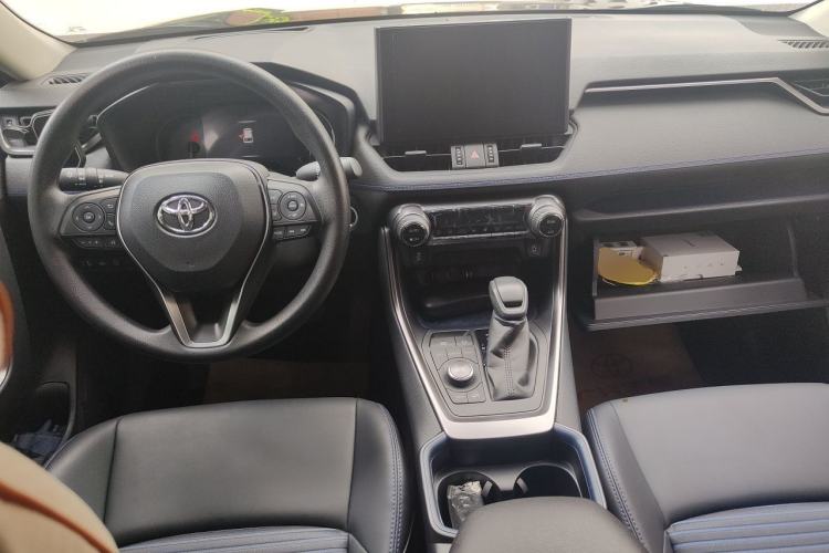 Used Toyota Wildlander 2020 2.0L CVT 4x4 Tech Edition Center Console