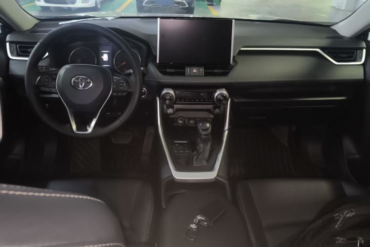 Used Toyota Wildlander 2020 2.0L CVT 4x4 Luxury Edition Center Console