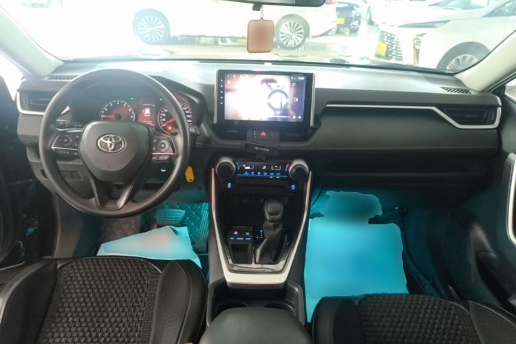 Used Toyota Wildlander 2020 2.0L CVT Two-Wheel Drive Leading Edition Center Console
