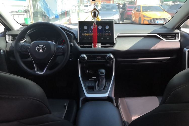 Used Toyota Wildlander 2020 2.0L CVT 4x4 Luxury Edition Center Console