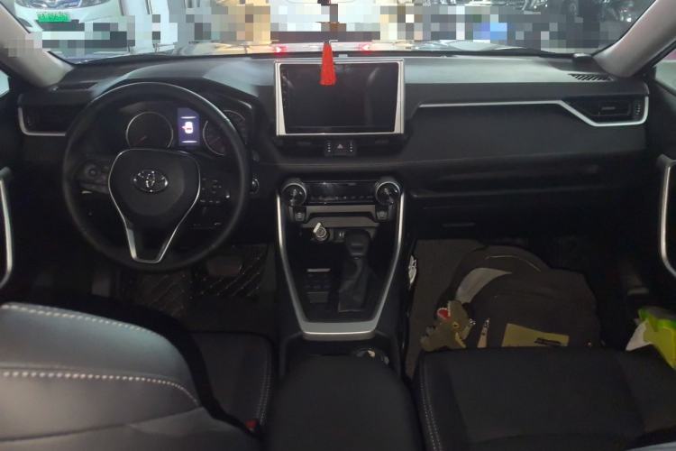 Used Toyota Wildlander 2020 2.0L CVT 4x4 Luxury Edition Center Console
