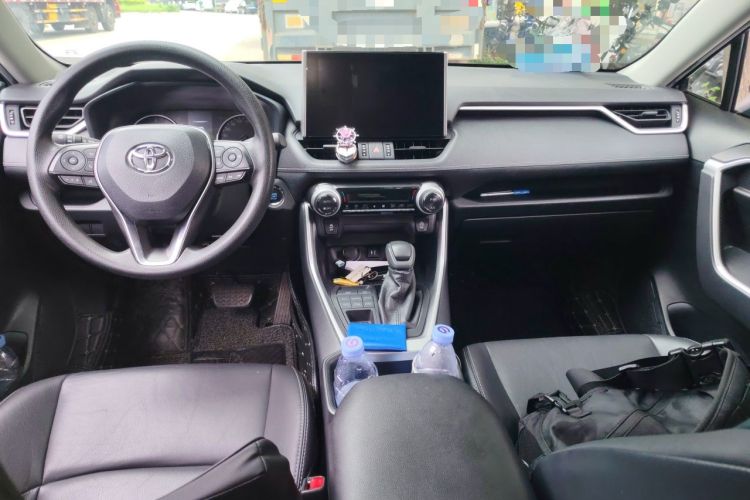 Used Toyota Wildlander 2020 2.0L CVT 4x4 Luxury Edition Center Console