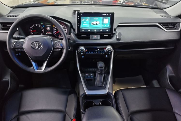 Used Toyota Wildlander 2020 2.0L CVT Two-Wheel Drive Luxury Edition Center Console