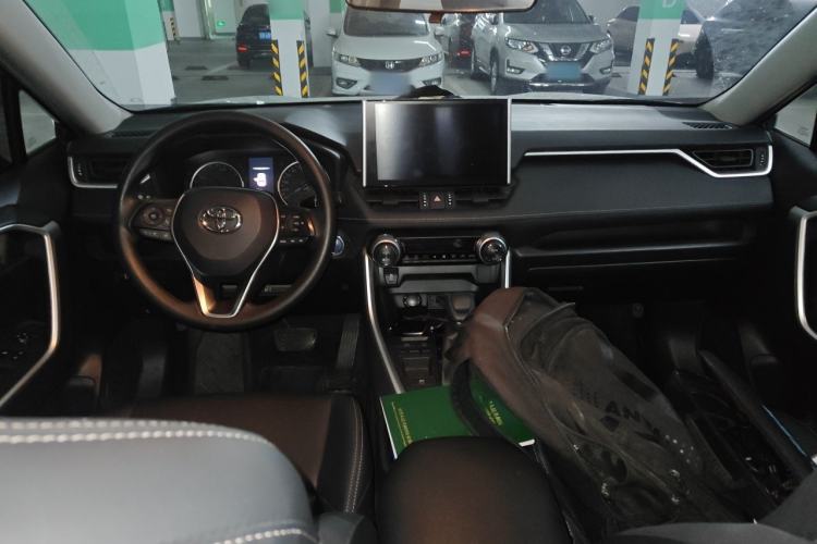 Used Toyota Wildlander 2020 Dual-Engine 2.5L E-CVT Two-Wheel Drive Luxury Edition Center Console
