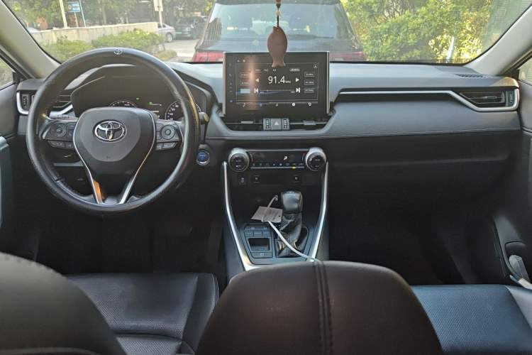 Used Toyota Wildlander 2020 Dual-Engine 2.5L E-CVT Two-Wheel Drive Luxury Edition Center Console