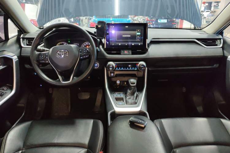 Used Toyota Wildlander 2020 Dual-Engine 2.5L E-CVT Two-Wheel Drive Luxury Edition Center Console
