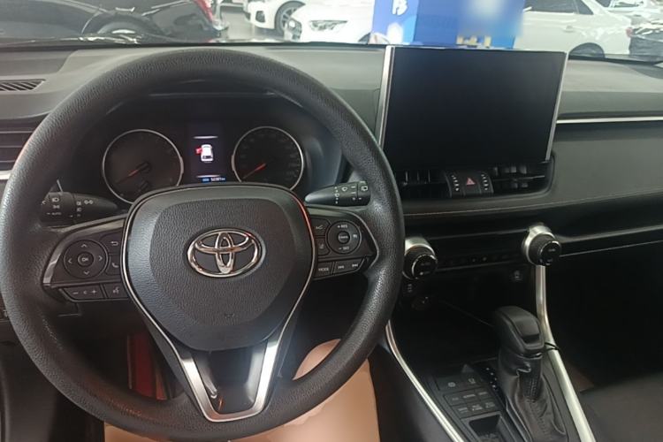 Used Toyota Wildlander 2020 2.0L CVT 4x4 Luxury Edition Center Console