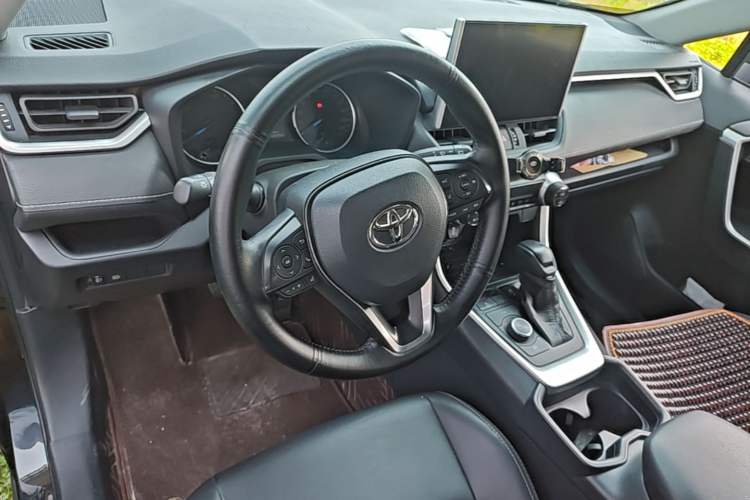 Used Toyota Wildlander 2020 Dual-Motor 2.5L E-CVT Four-Wheel Drive Luxury Edition Center Console