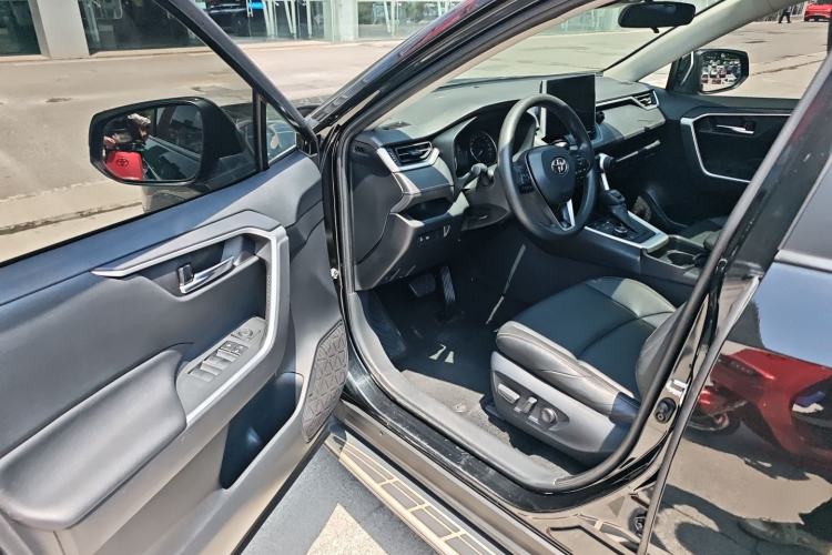 Used Toyota Wildlander 2020 Dual-Motor 2.5L E-CVT Four-Wheel Drive Luxury Edition Driver Seat