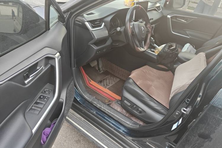 Used Toyota Wildlander 2020 Dual-Motor 2.5L E-CVT Four-Wheel Drive Luxury Edition Driver Seat