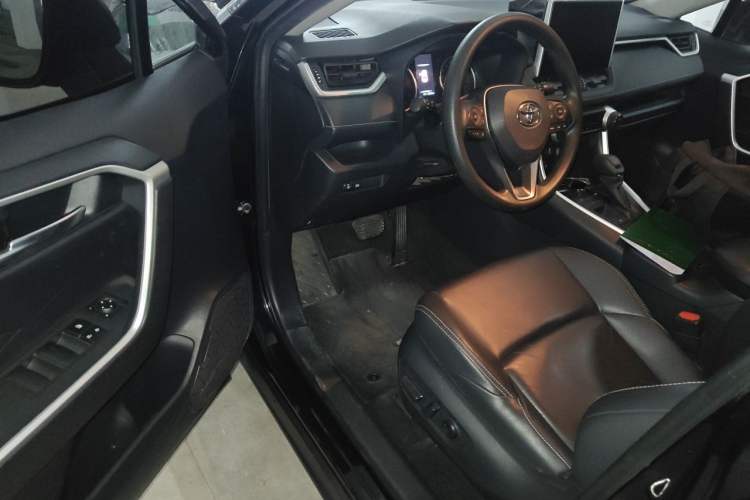 Used Toyota Wildlander 2020 Dual-Engine 2.5L E-CVT Two-Wheel Drive Luxury Edition Driver Seat