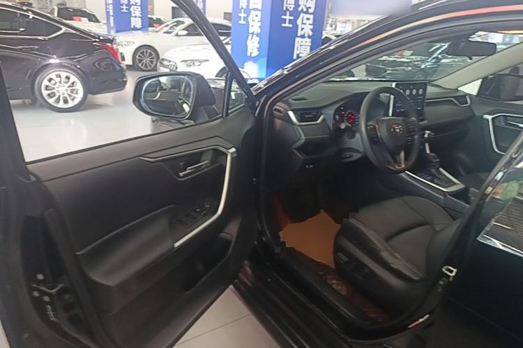 Used Toyota Wildlander 2020 2.0L CVT 4x4 Luxury Edition Driver Seat