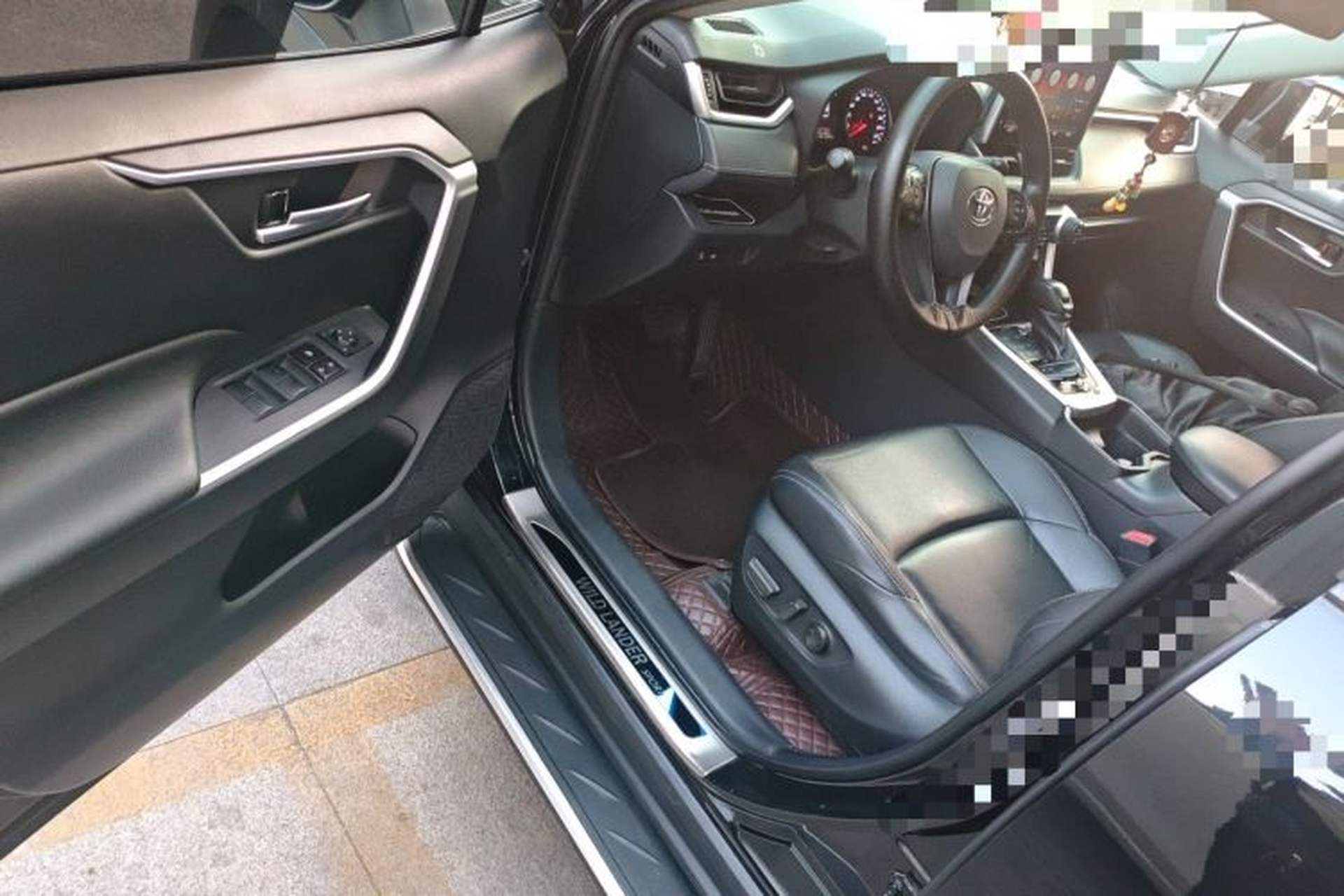 Used Toyota Wildlander 2020 2.0L CVT 4x4 Luxury Edition Driver Seat