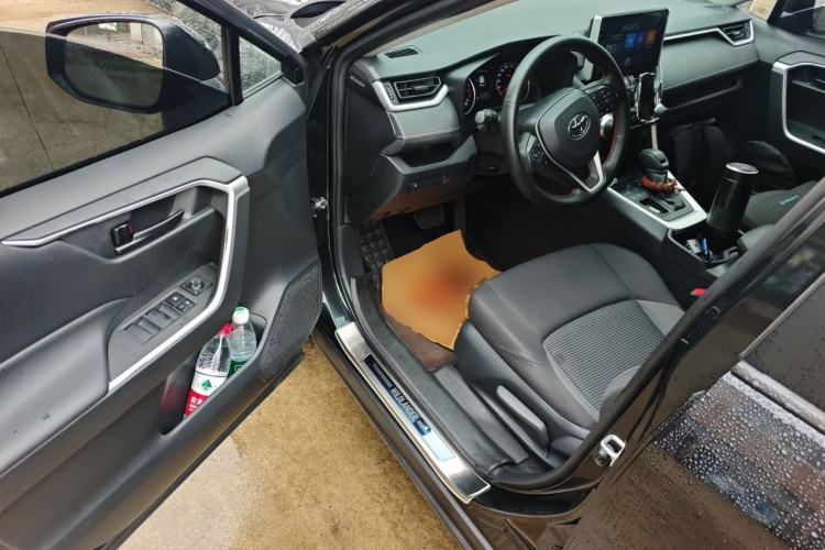 Used Toyota Wildlander 2020 2.0L CVT Two-Wheel Drive Leading Edition Driver Seat