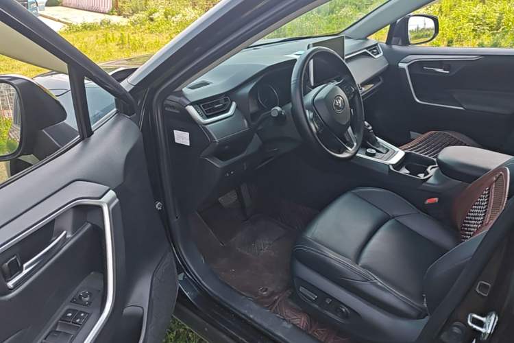 Used Toyota Wildlander 2020 Dual-Motor 2.5L E-CVT Four-Wheel Drive Luxury Edition Driver Seat