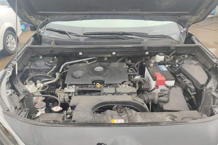 Used Toyota Wildlander 2020 2.0L CVT 4x4 Luxury Edition Engine Bay