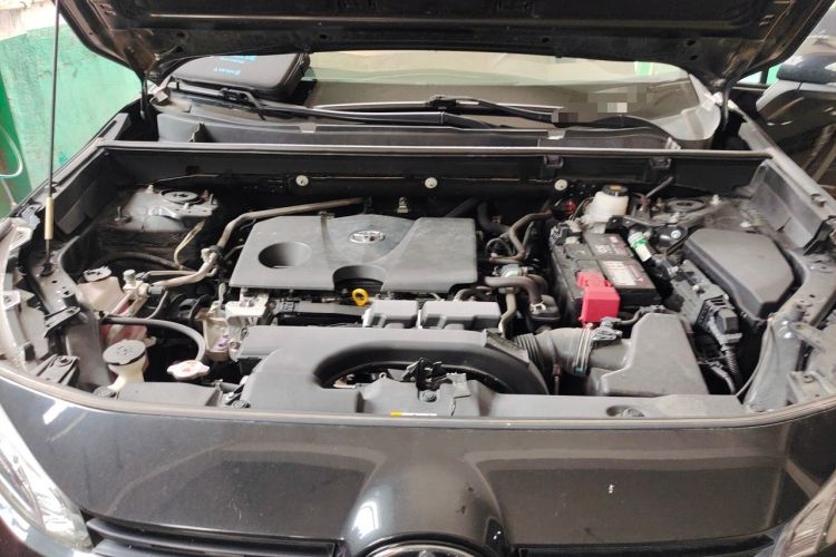 Used Toyota Wildlander 2020 2.0L CVT 4x4 Luxury Edition Engine Bay