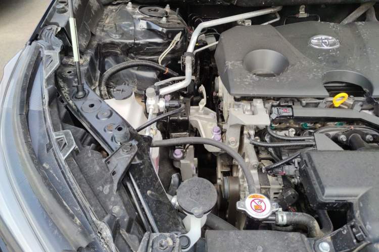 Used Toyota Wildlander 2020 2.0L CVT Two-Wheel Drive Luxury Edition Engine Bay Right