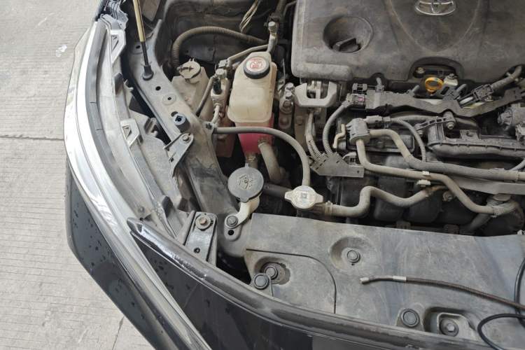 Used Toyota Wildlander 2020 Dual-Engine 2.5L E-CVT Two-Wheel Drive Luxury Edition Engine Bay Right