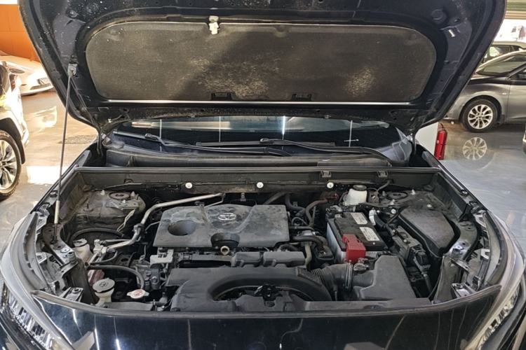 Used Toyota Wildlander 2020 2.0L CVT Two-Wheel Drive Luxury Edition Engine Bay