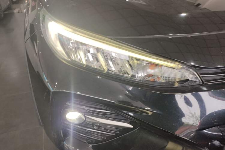 Used Toyota Wildlander 2020 Dual-Engine 2.5L E-CVT Two-Wheel Drive Luxury Edition Exterior 3