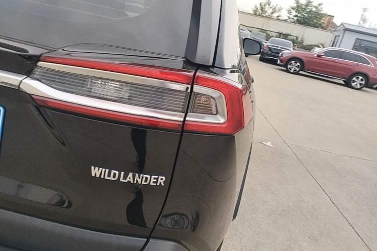 Used Toyota Wildlander 2020 2.0L CVT Two-Wheel Drive Leading Edition Exterior 3