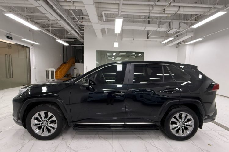 Used Toyota Wildlander 2020 2.0L CVT Two-Wheel Drive Luxury Edition Exterior 3