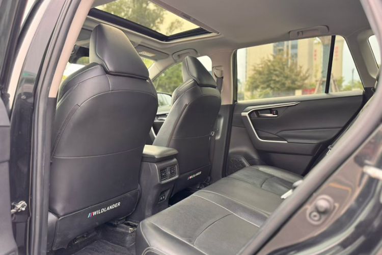 Used Toyota Wildlander 2020 2.0L CVT Two-Wheel Drive Luxury Edition Exterior 7